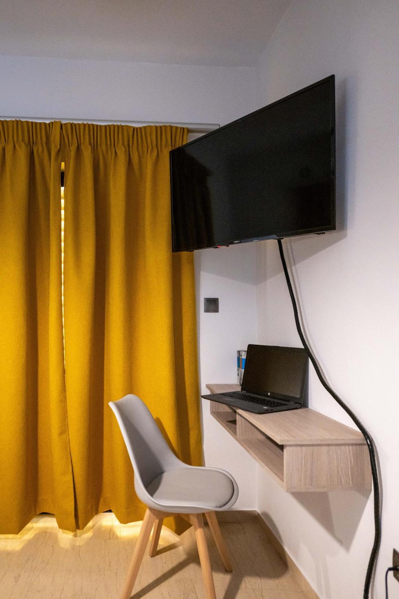 Skyhigh Haven Apartment Kalamata Exterior foto