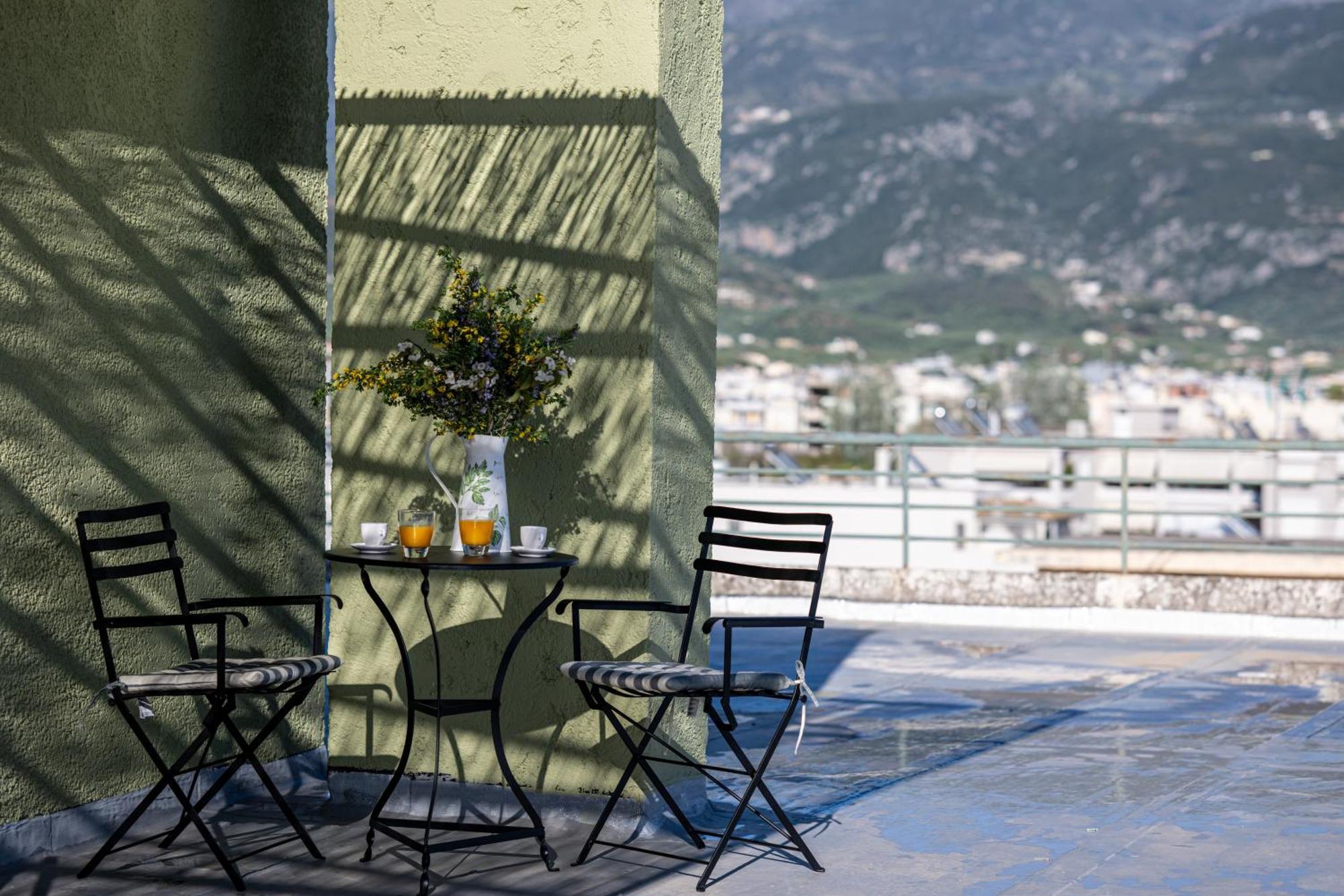 Skyhigh Haven Apartment Kalamata Exterior foto
